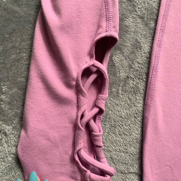 NWT Pink High Waisted Cropped Leggings. SHIPS FAST - Picture 6 of 8